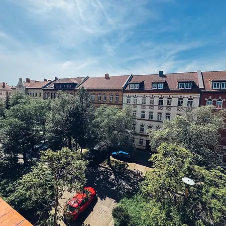 Geräumig, Ruhig&kostenlos Parken Apartment *