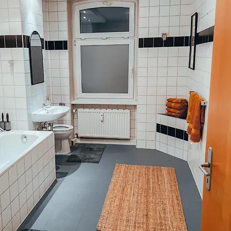 Apartment Geräumig, Ruhig&kostenlos Parken *